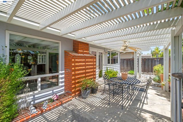 775 Catalina Dr, Livermore, CA 94550