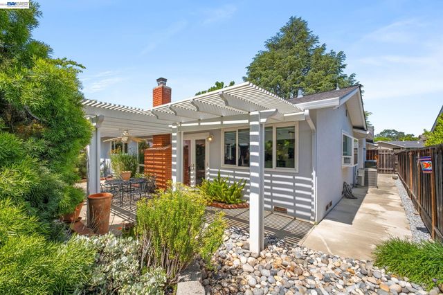 775 Catalina Dr, Livermore, CA 94550