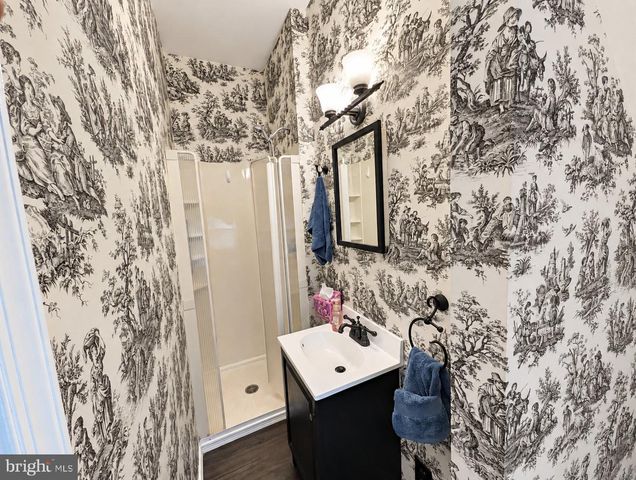 419 ELM AVE, Riverton, NJ 08077