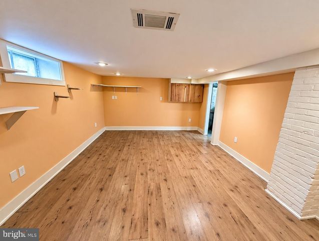 419 ELM AVE, Riverton, NJ 08077