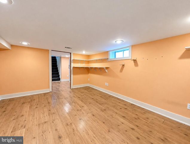 419 ELM AVE, Riverton, NJ 08077