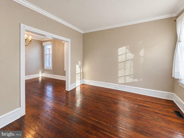 419 ELM AVE, Riverton, NJ 08077