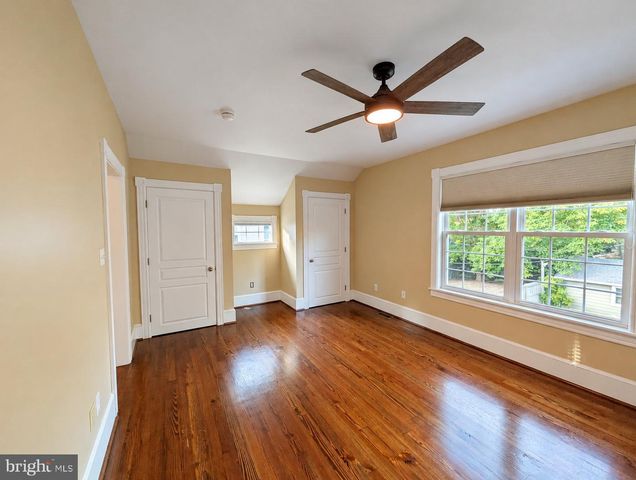 419 ELM AVE, Riverton, NJ 08077