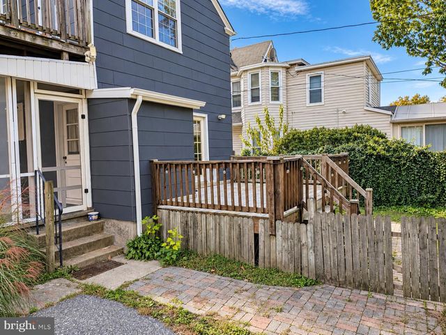 419 ELM AVE, Riverton, NJ 08077
