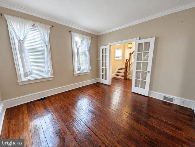 419 ELM AVE, Riverton, NJ 08077