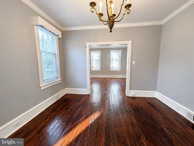 419 ELM AVE, Riverton, NJ 08077