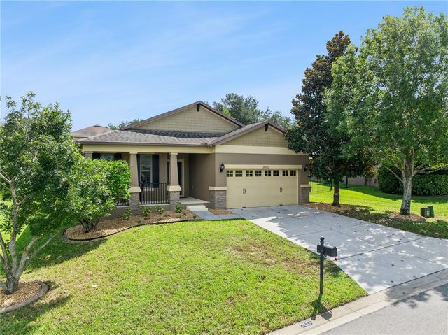 30022 DONNINGTON LOOP, Mount Dora, FL 32757