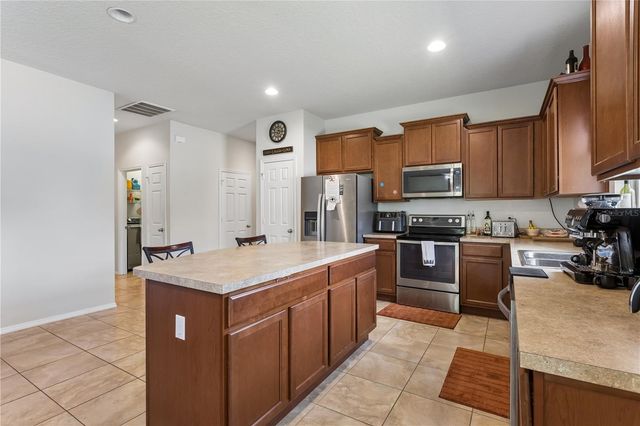 30022 DONNINGTON LOOP, Mount Dora, FL 32757