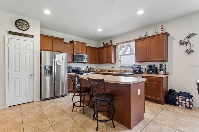 30022 DONNINGTON LOOP, Mount Dora, FL 32757