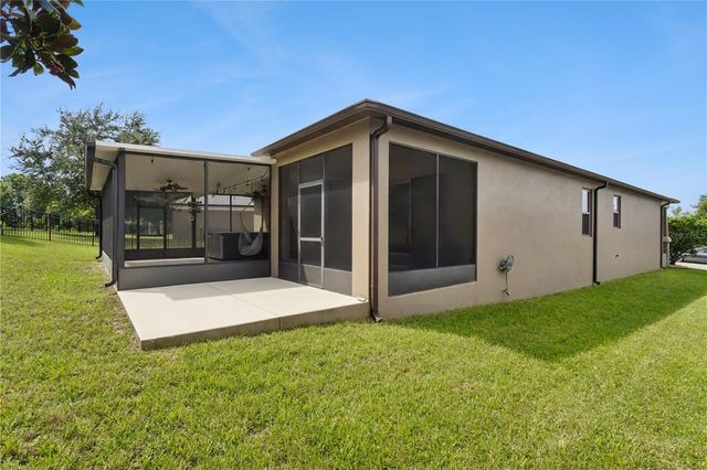 30022 DONNINGTON LOOP, Mount Dora, FL 32757