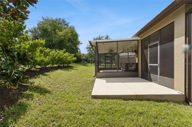 30022 DONNINGTON LOOP, Mount Dora, FL 32757