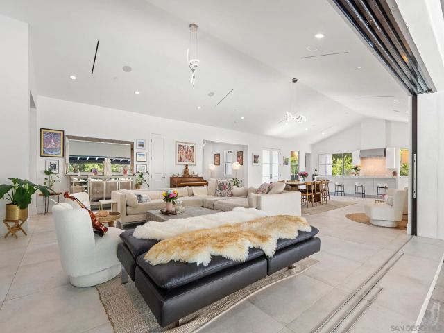 16947 AVENIDA LUIS, Rancho Santa Fe, CA 92067