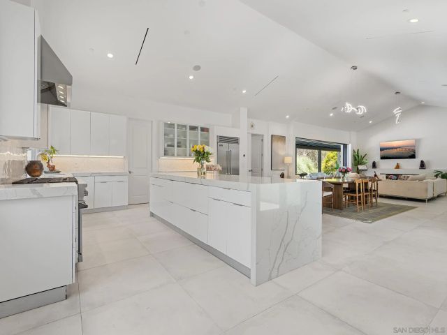 16947 AVENIDA LUIS, Rancho Santa Fe, CA 92067