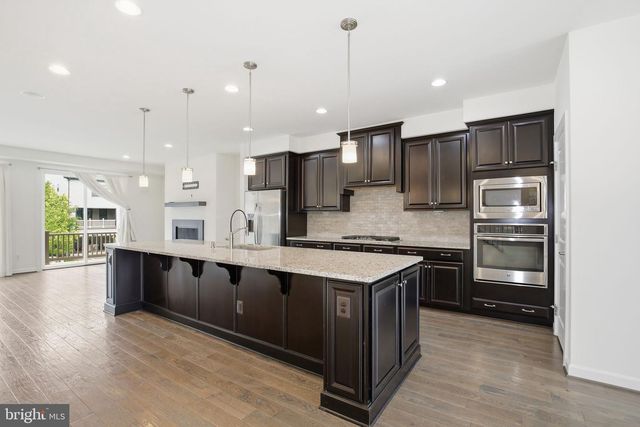 22527 FOUNDATION DR, Ashburn, VA 20148