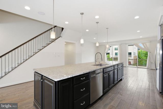 22527 FOUNDATION DR, Ashburn, VA 20148