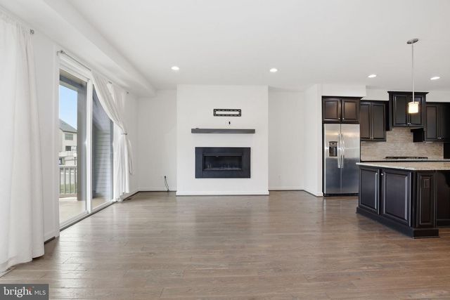 22527 FOUNDATION DR, Ashburn, VA 20148