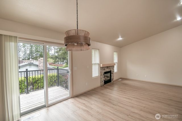 265 SE Valley View Way, Chehalis, WA 98532