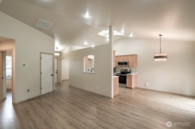 265 SE Valley View Way, Chehalis, WA 98532