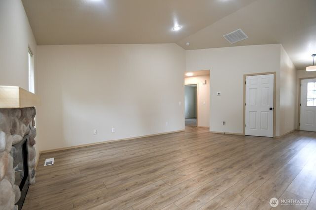 265 SE Valley View Way, Chehalis, WA 98532
