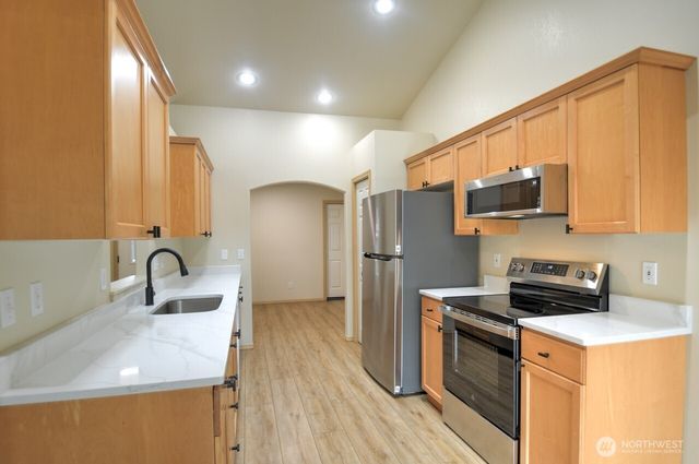 265 SE Valley View Way, Chehalis, WA 98532