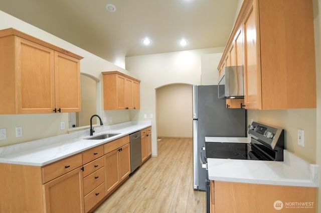 265 SE Valley View Way, Chehalis, WA 98532