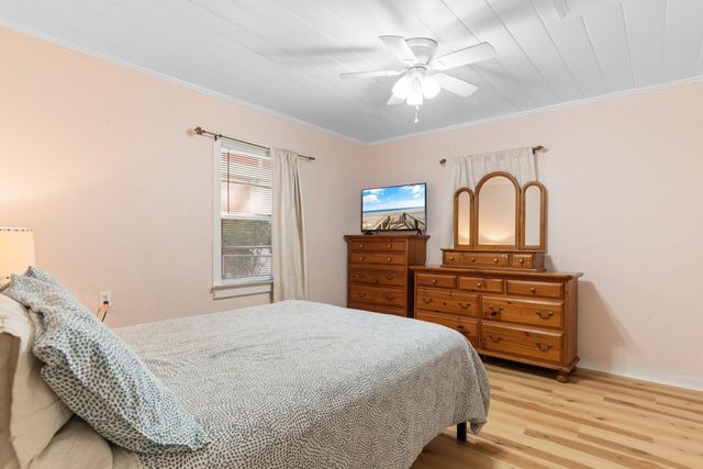 114 Pinewood Dr. N, Surfside Beach, SC 29575