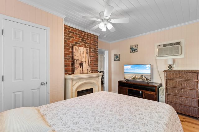 114 Pinewood Dr. N, Surfside Beach, SC 29575