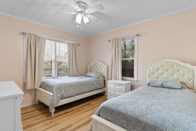 114 Pinewood Dr. N, Surfside Beach, SC 29575