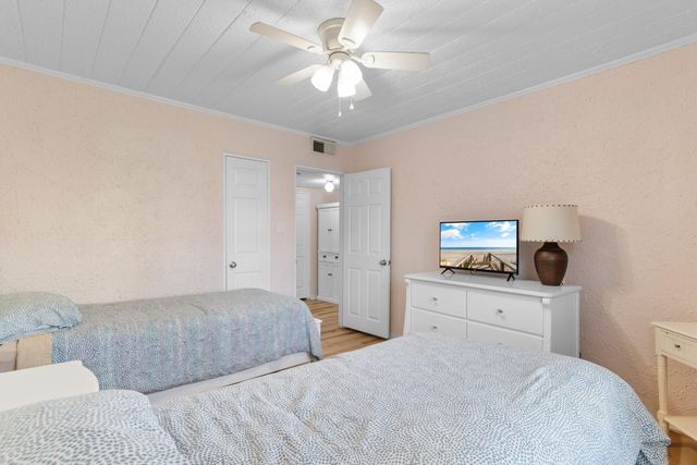 114 Pinewood Dr. N, Surfside Beach, SC 29575