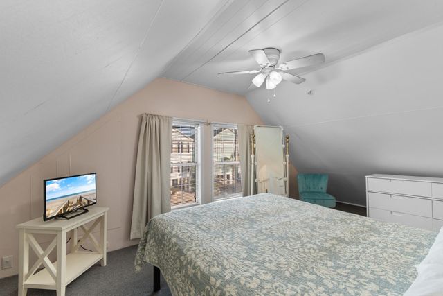 114 Pinewood Dr. N, Surfside Beach, SC 29575