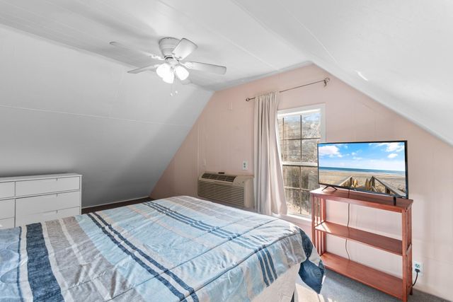 114 Pinewood Dr. N, Surfside Beach, SC 29575