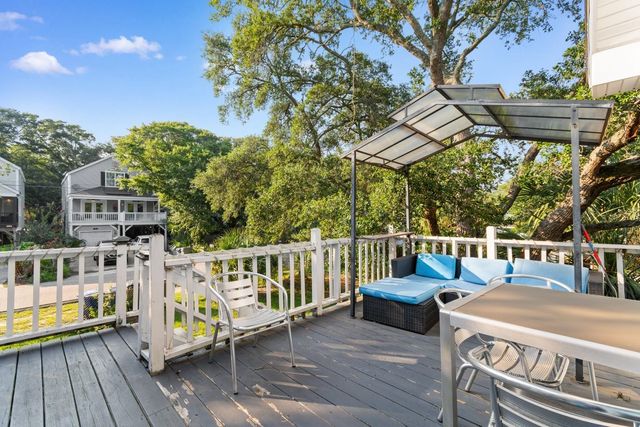 114 Pinewood Dr. N, Surfside Beach, SC 29575