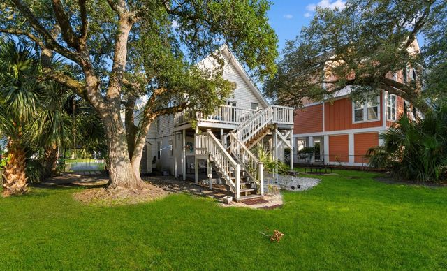 114 Pinewood Dr. N, Surfside Beach, SC 29575