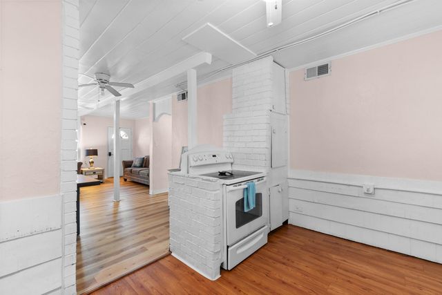 114 Pinewood Dr. N, Surfside Beach, SC 29575