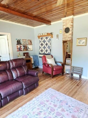 701 S 20th Street, Murphysboro, IL 62966
