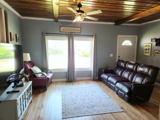 701 S 20th Street, Murphysboro, IL 62966