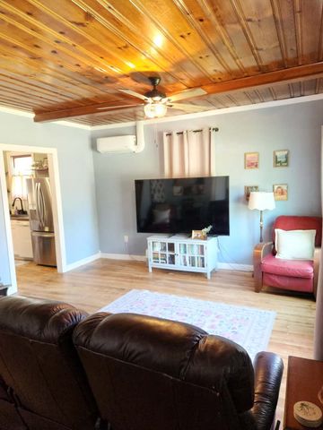 701 S 20th Street, Murphysboro, IL 62966