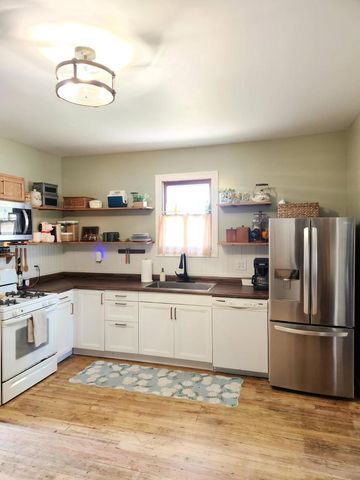 701 S 20th Street, Murphysboro, IL 62966