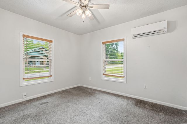 305 W Elm Street, Morrilton, AR 72110