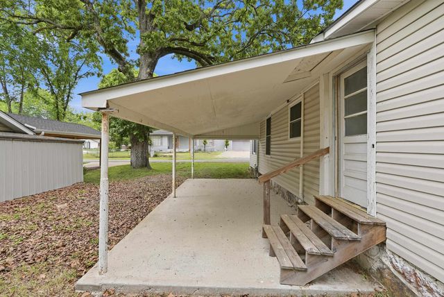 305 W Elm Street, Morrilton, AR 72110