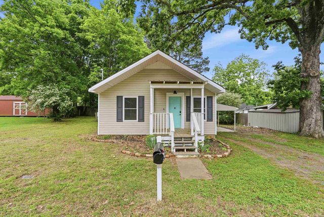 305 W Elm Street, Morrilton, AR 72110