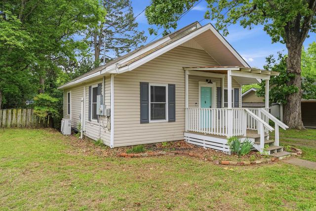 305 W Elm Street, Morrilton, AR 72110