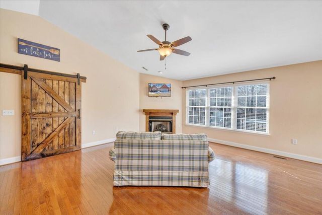 200 Inlet DR, Wirtz, VA 24184