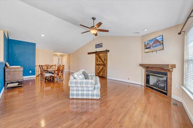 200 Inlet DR, Wirtz, VA 24184