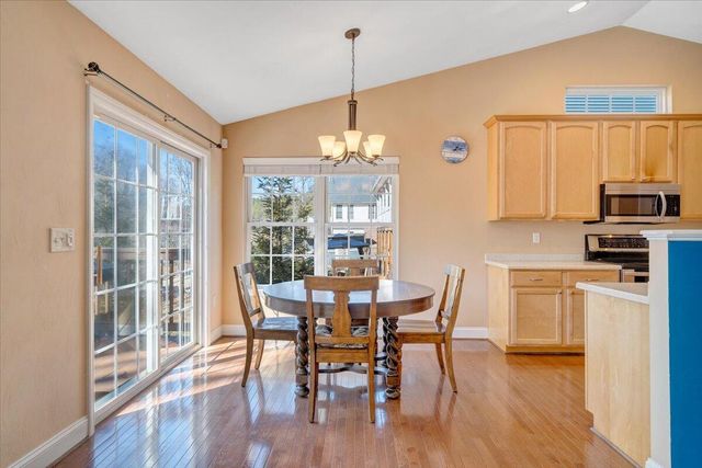 200 Inlet DR, Wirtz, VA 24184