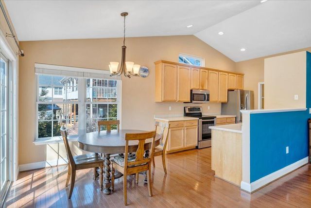 200 Inlet DR, Wirtz, VA 24184