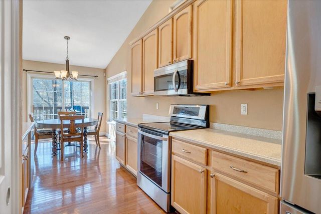 200 Inlet DR, Wirtz, VA 24184