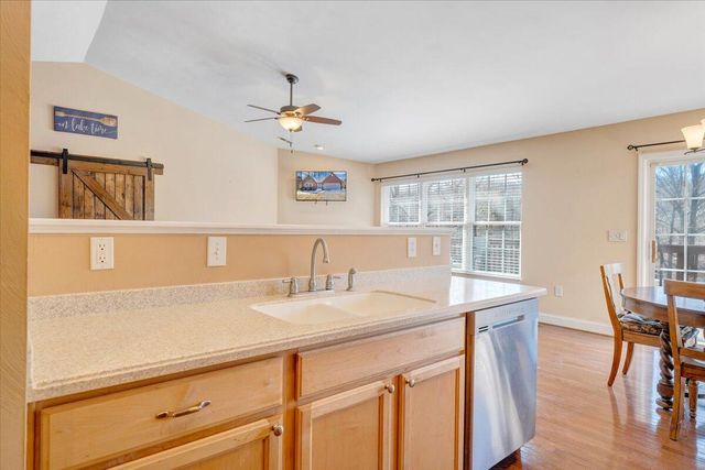 200 Inlet DR, Wirtz, VA 24184