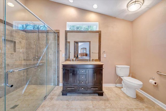 200 Inlet DR, Wirtz, VA 24184