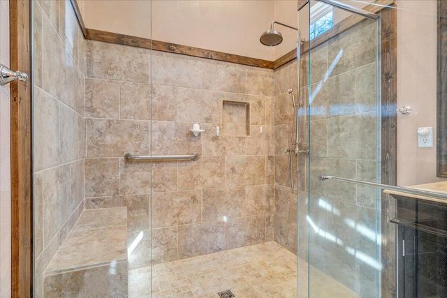 200 Inlet DR, Wirtz, VA 24184